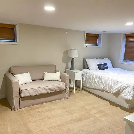 Rare Find Spacious Basement Apartment With Parking Washington Exterior foto
