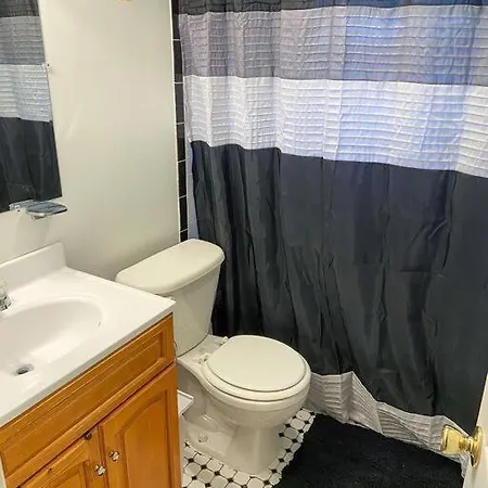 Rare Find Spacious Basement Apartment With Parking Washington Exterior foto