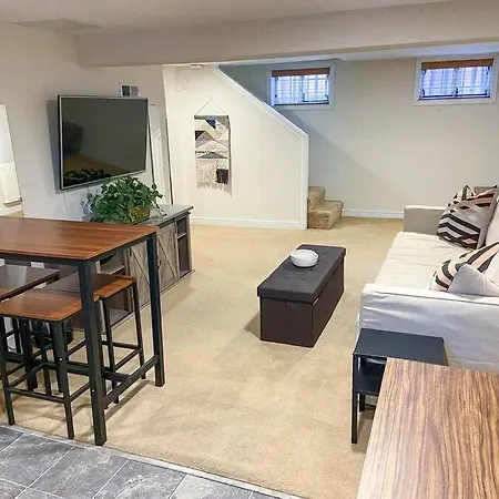 Rare Find Spacious Basement Apartment With Parking Washington Exterior foto