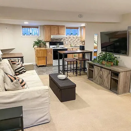 Rare Find Spacious Basement Apartment With Parking Washington Exterior foto